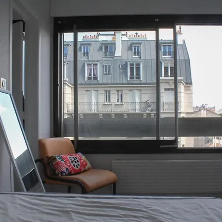 Bright Apt Close To The Heart Of